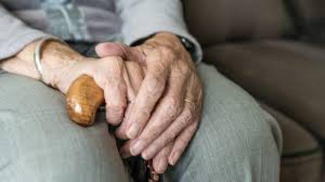 Τραγική εικόνα σε γηροκομείο: Hλικιωμένοι βρέθηκαν κλειδωμένοι και εγκαταλελειμμένοι